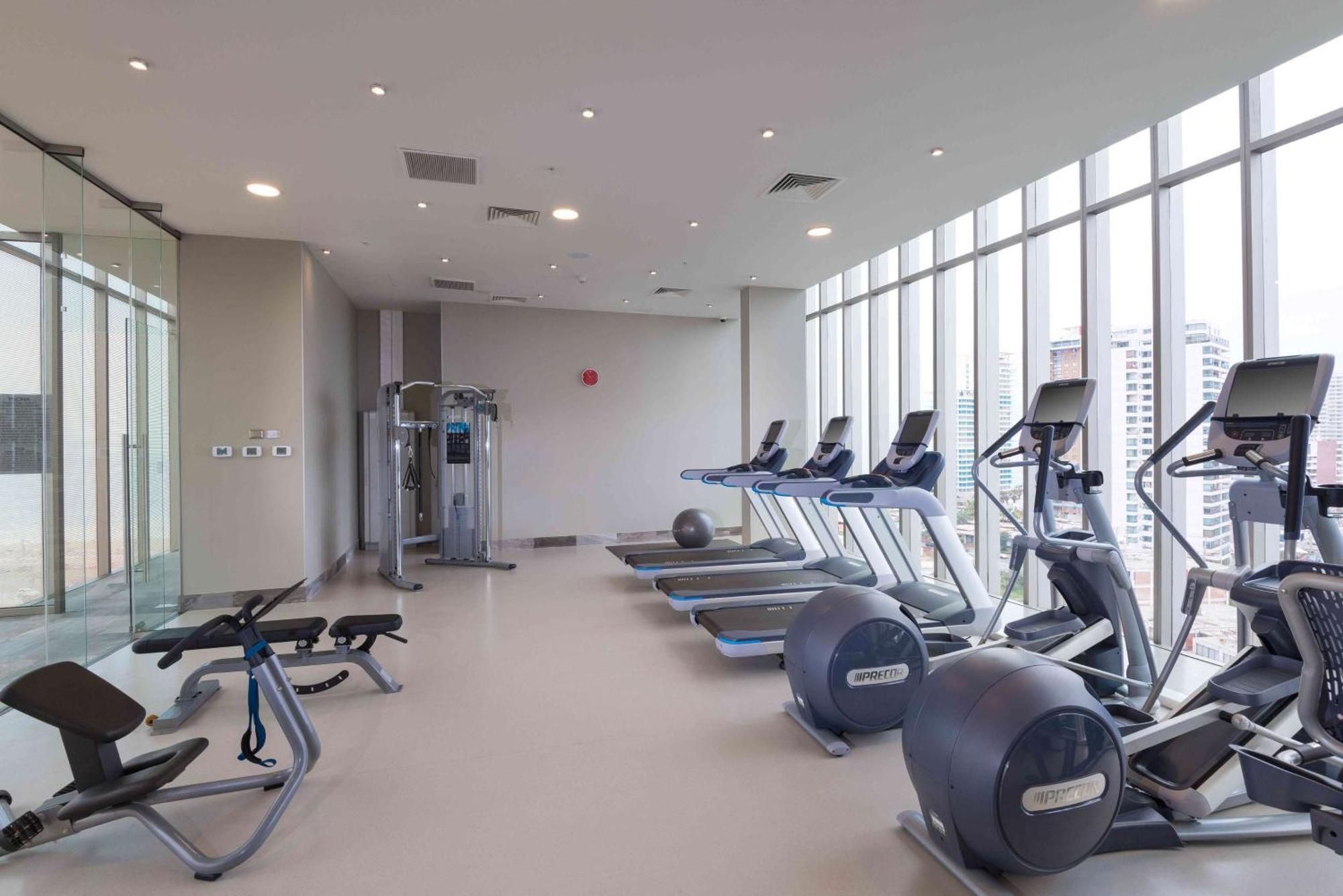 Hilton Garden Inn Ікіке Екстер'єр фото