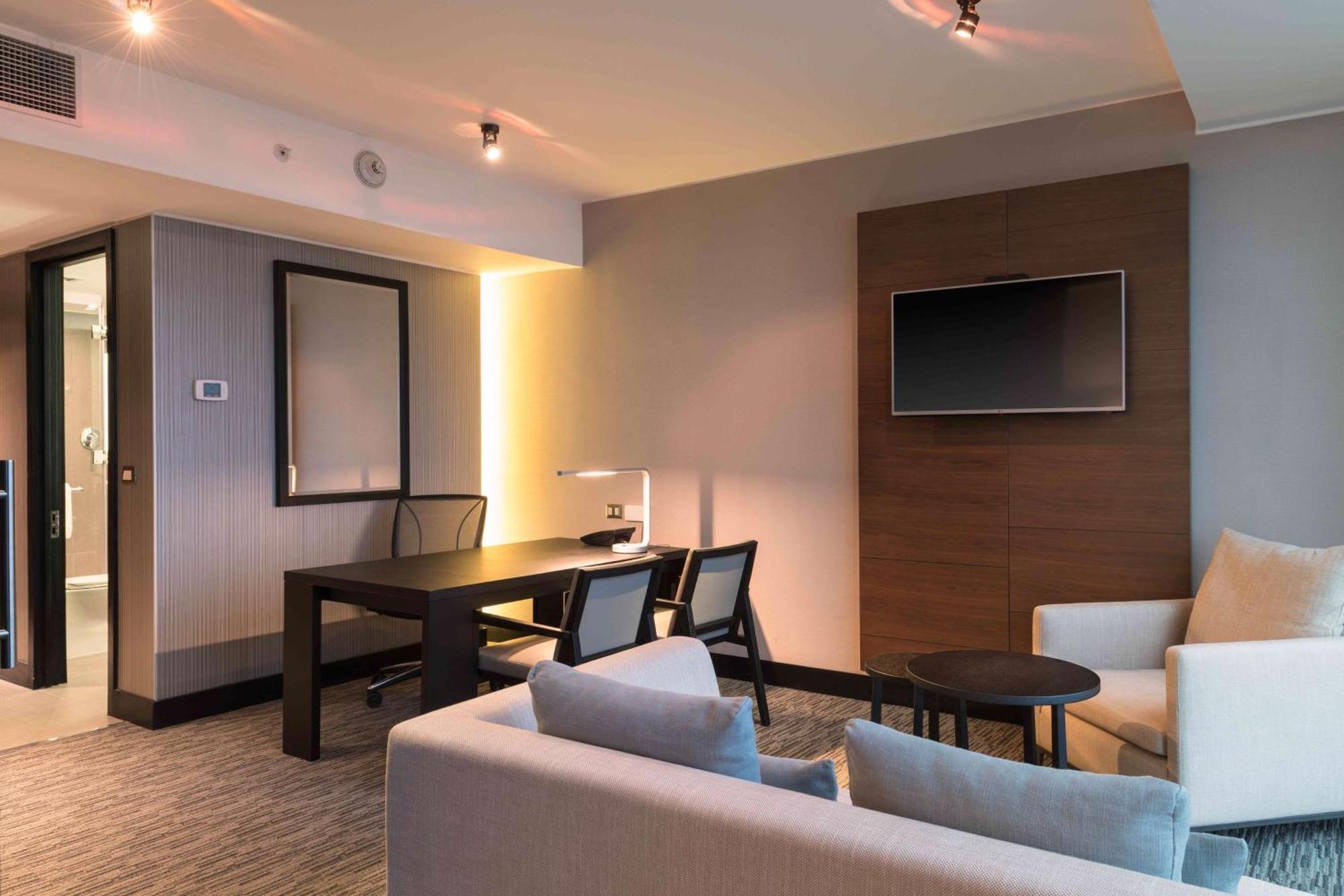 Hilton Garden Inn Ікіке Екстер'єр фото