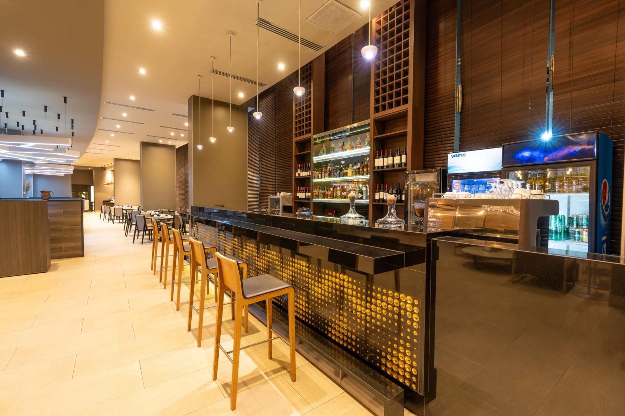 Hilton Garden Inn Ікіке Екстер'єр фото