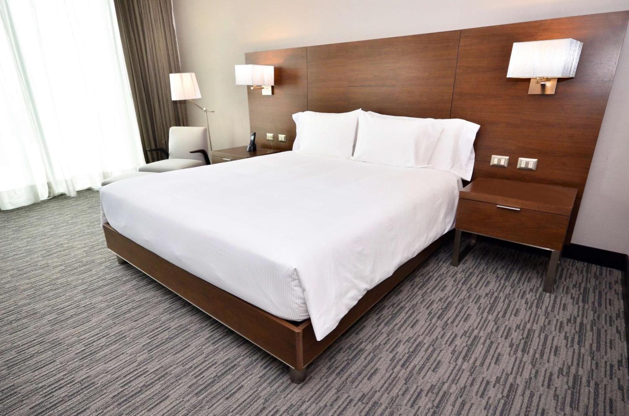 Hilton Garden Inn Ікіке Екстер'єр фото