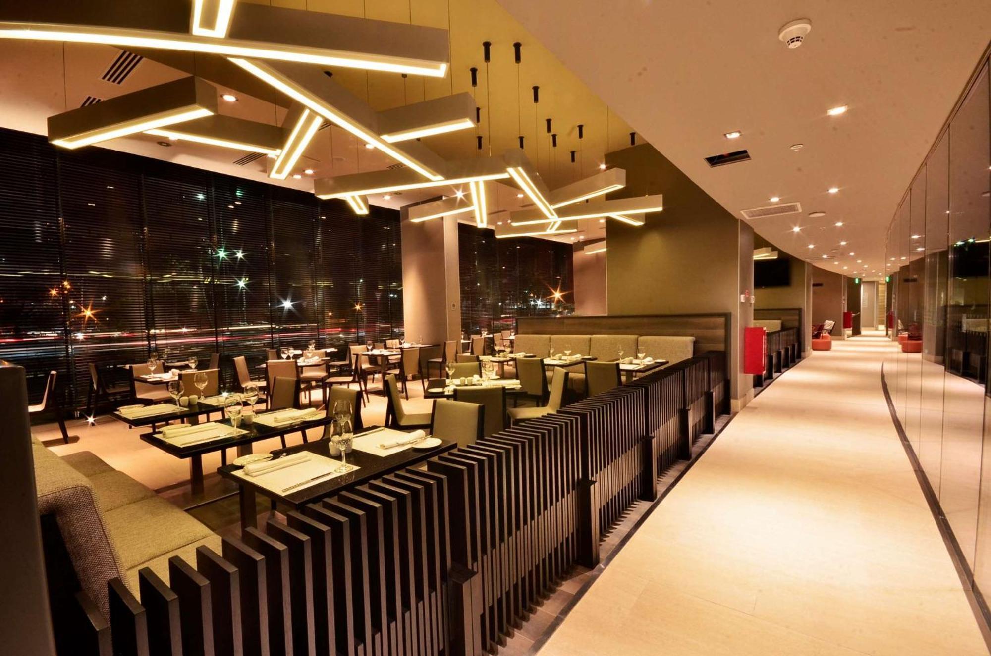 Hilton Garden Inn Ікіке Екстер'єр фото