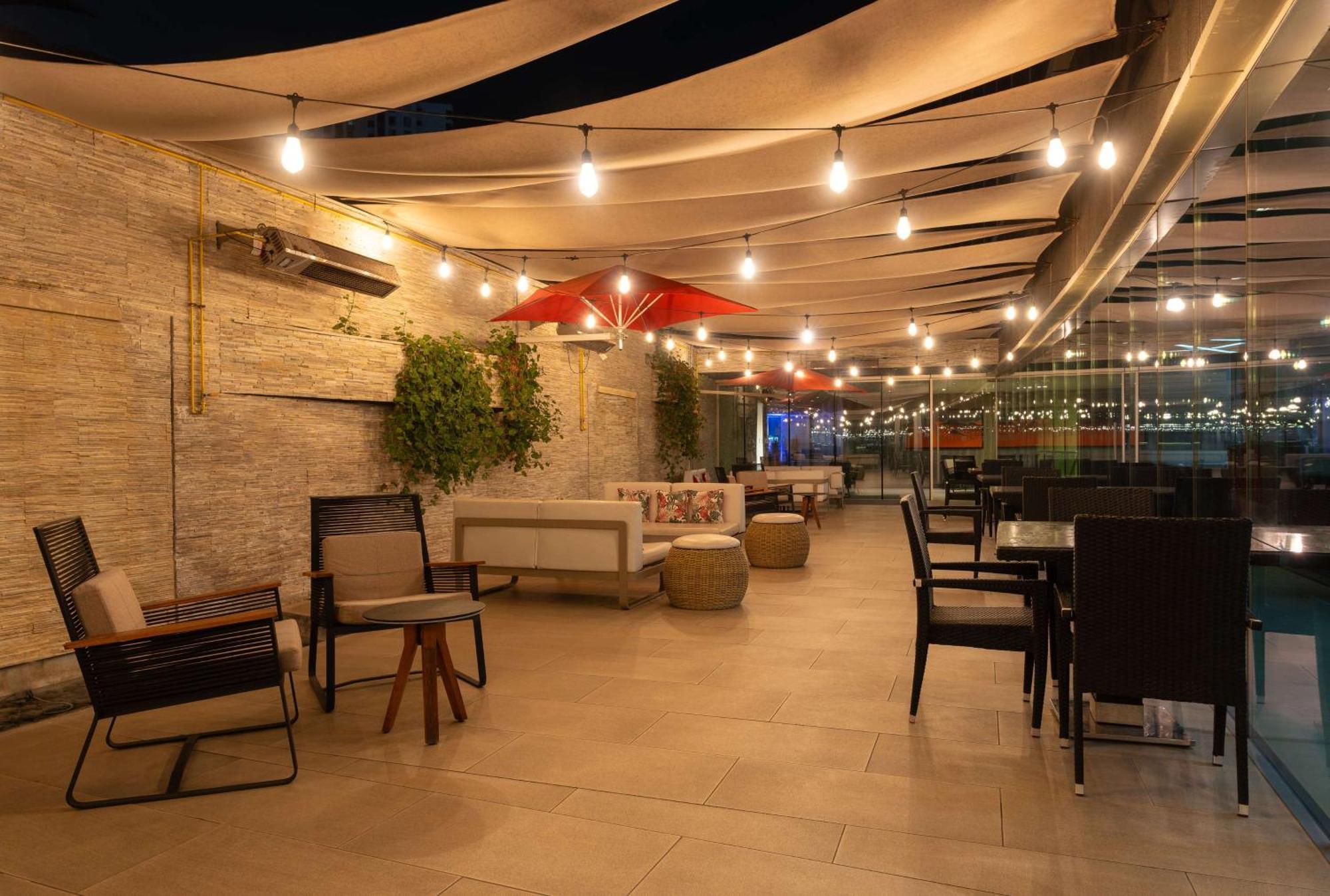 Hilton Garden Inn Ікіке Екстер'єр фото